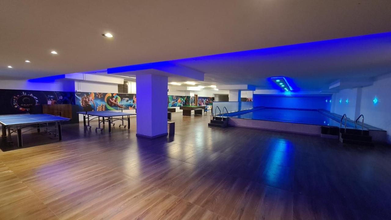 Galaxy Club & Hotel Bijāpur 外观 照片