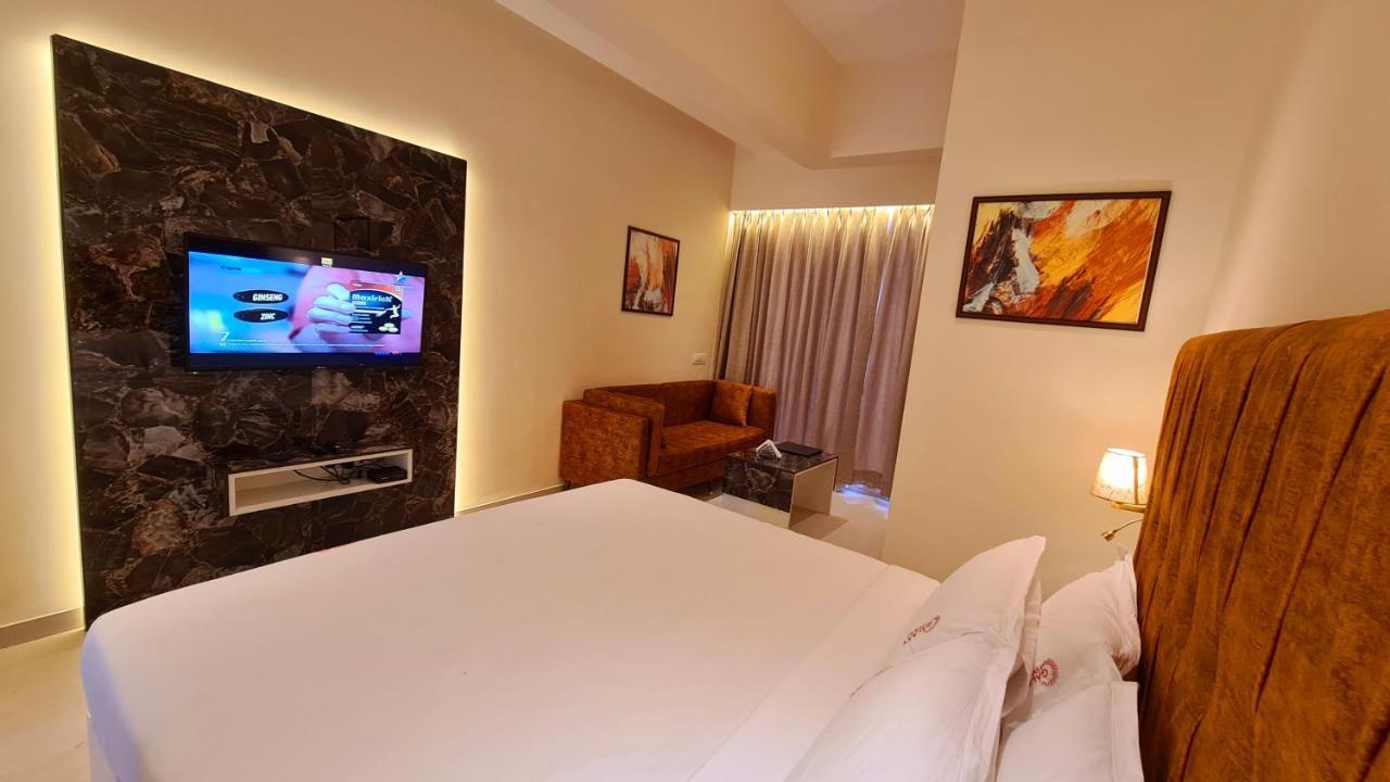 Galaxy Club & Hotel Bijāpur 外观 照片