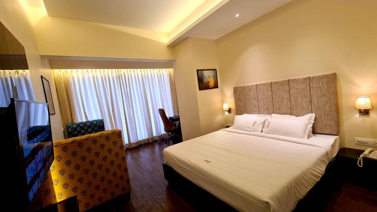 Galaxy Club & Hotel Bijāpur 外观 照片