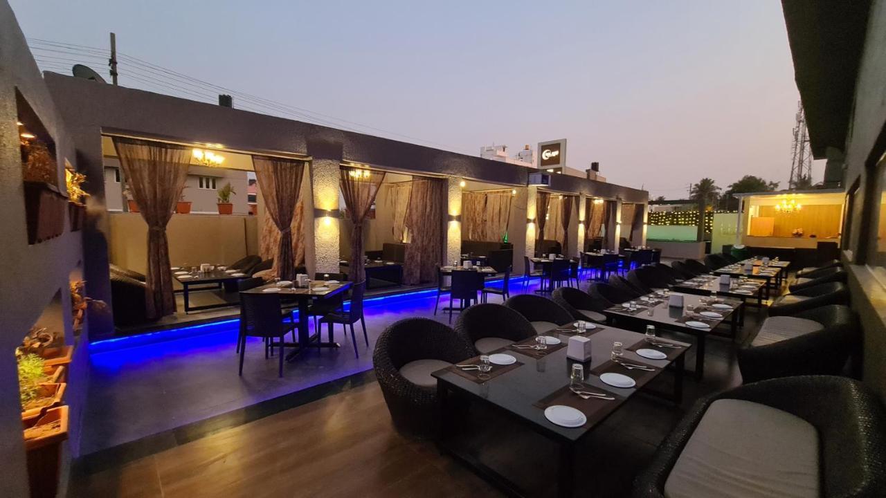 Galaxy Club & Hotel Bijāpur 外观 照片
