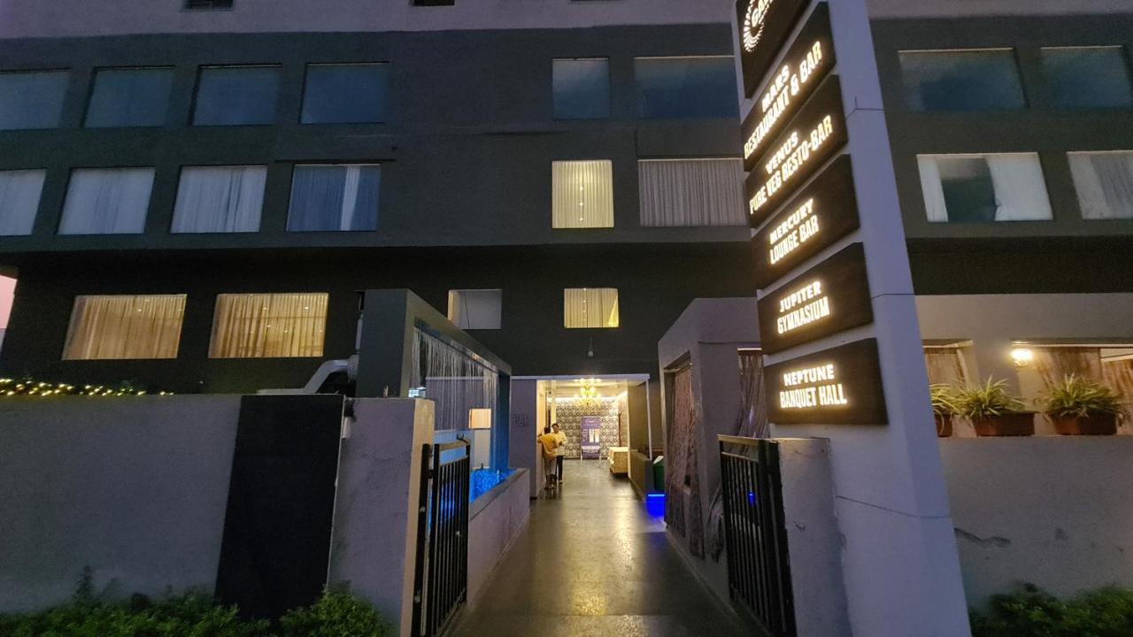 Galaxy Club & Hotel Bijāpur 外观 照片