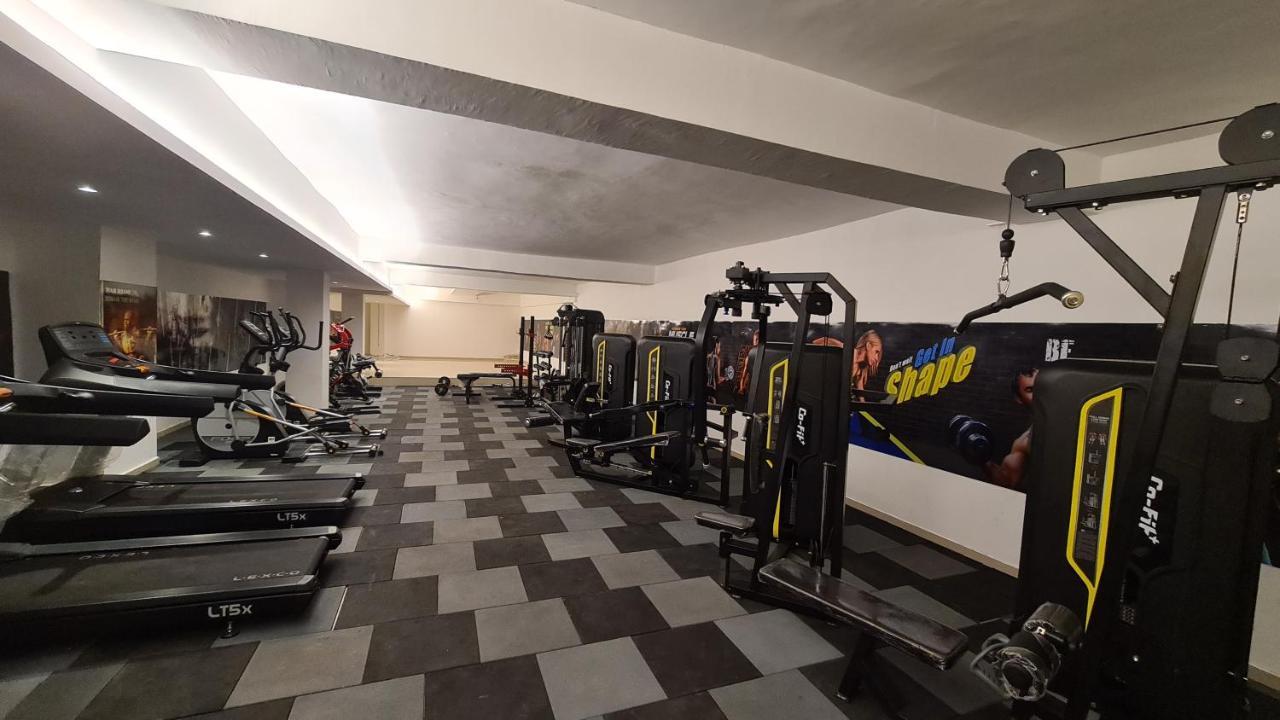 Galaxy Club & Hotel Bijāpur 外观 照片