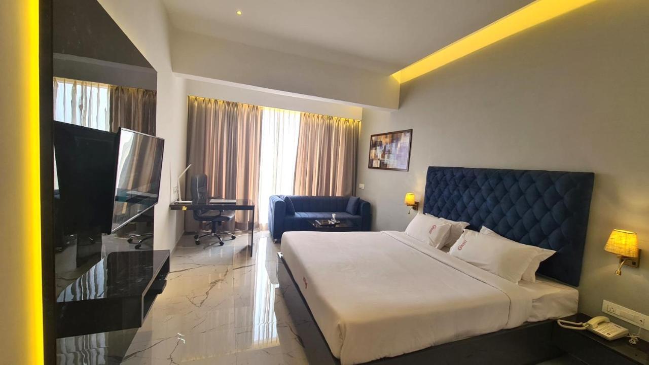 Galaxy Club & Hotel Bijāpur 外观 照片