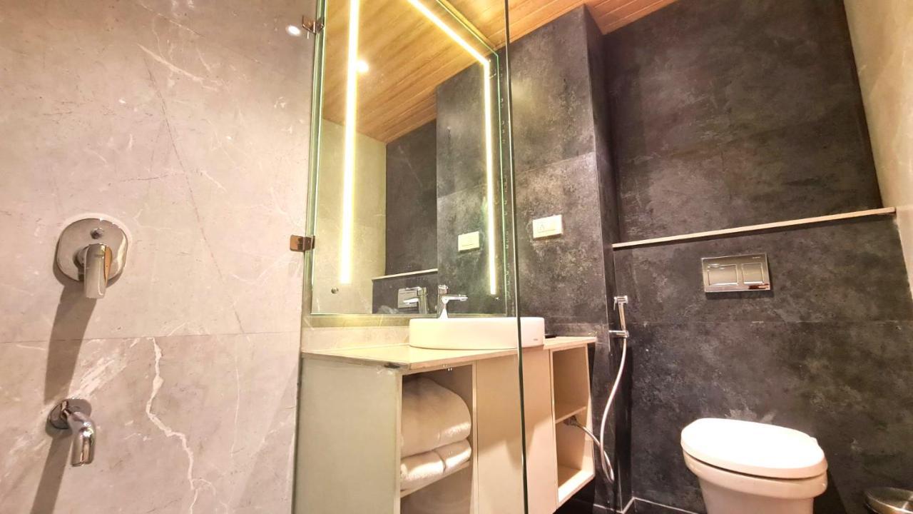 Galaxy Club & Hotel Bijāpur 外观 照片